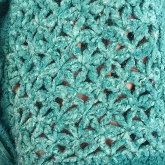 ⭐️3 for 10⭐️ Kenzie Girl. Preloved green cardigan - Picture 2 of 9